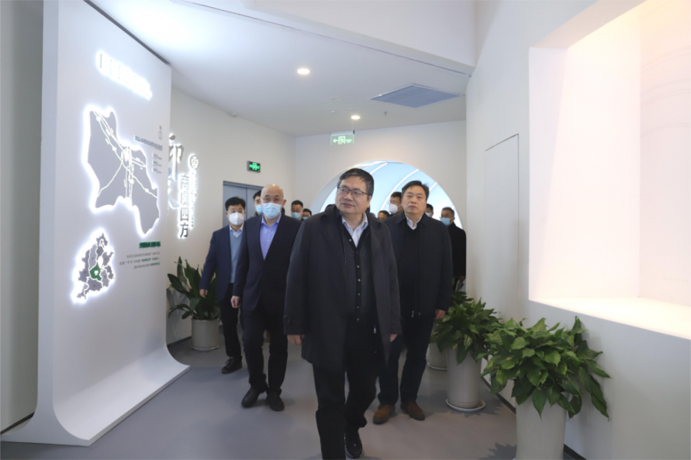 农业农村部科技发展中心主任杨礼胜一行莅临304永利集团集团调研指导